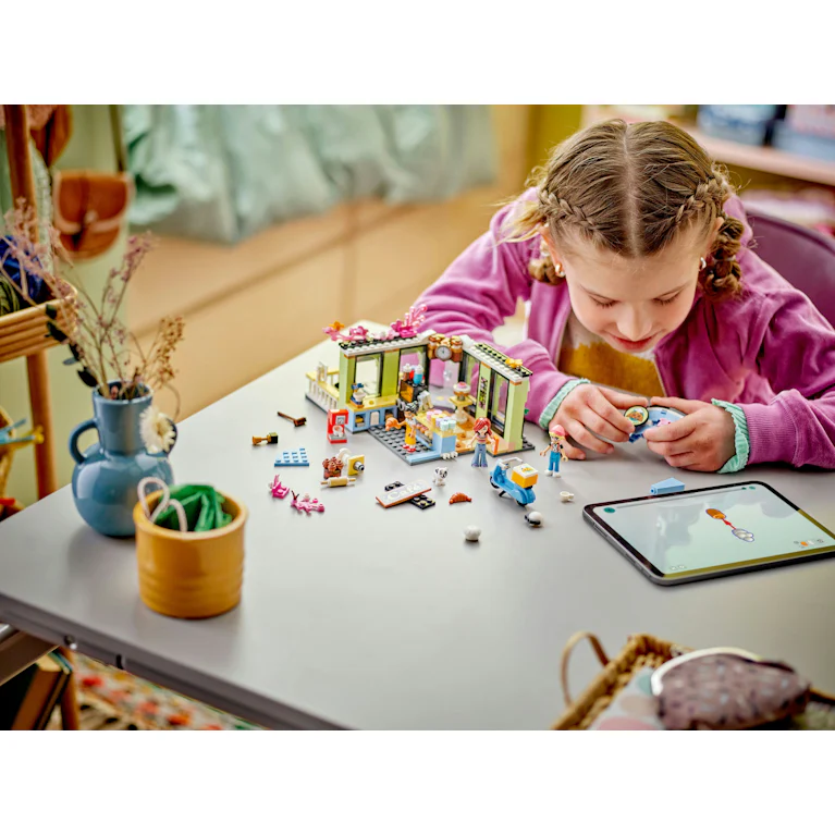 LEGO® Friends 42618 Heartlake City café