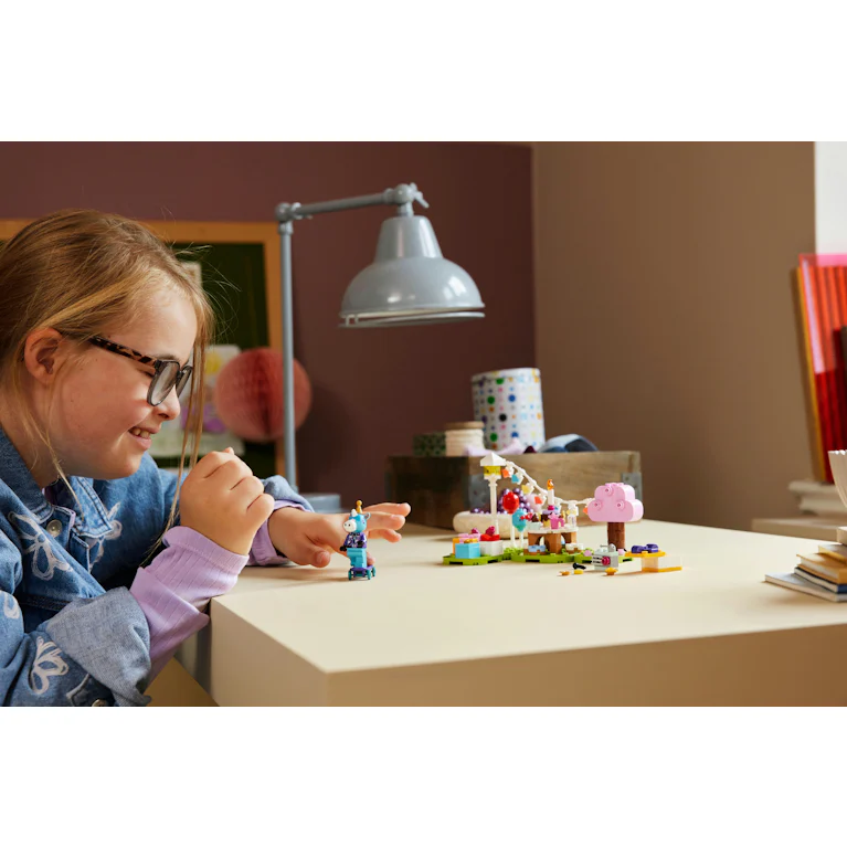 LEGO® Animal Crossing™ 77046 Julians verjaardagsfeestje