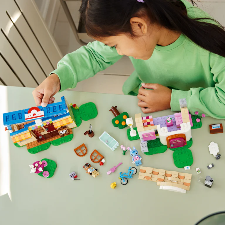 LEGO® Animal Crossing™ 77050 Nooks hoek en Rosie's huis